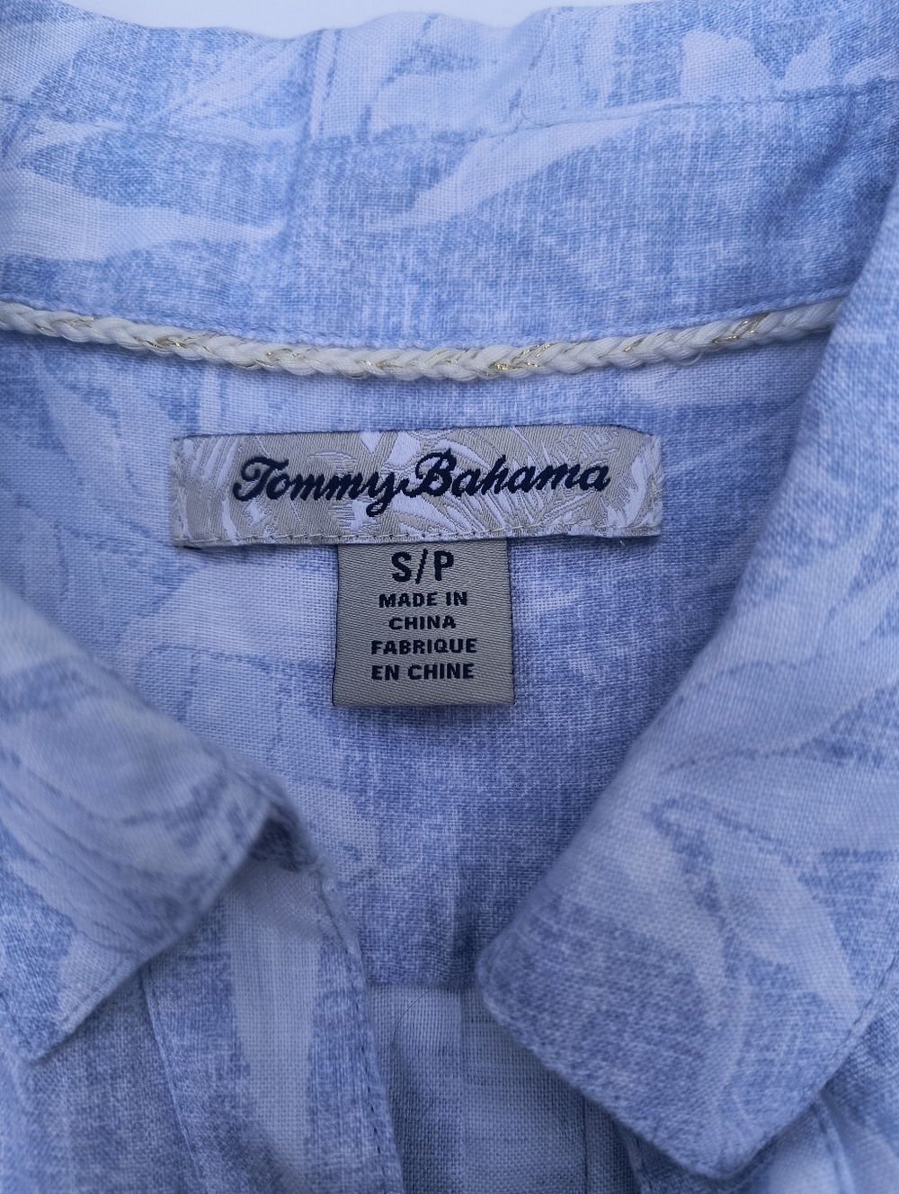Tommy Bahama Light Blue and White Floral Button-Down Shirt W-S/P, 100℅ Linen - Picture 2 of 11